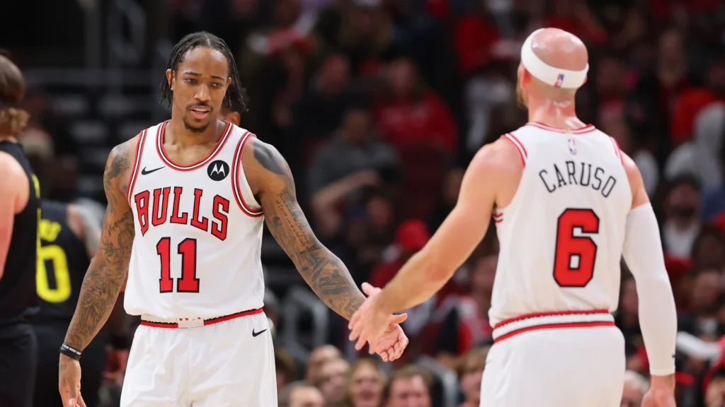 Bulls chia tay bộ đôi DeRozan - Caruso