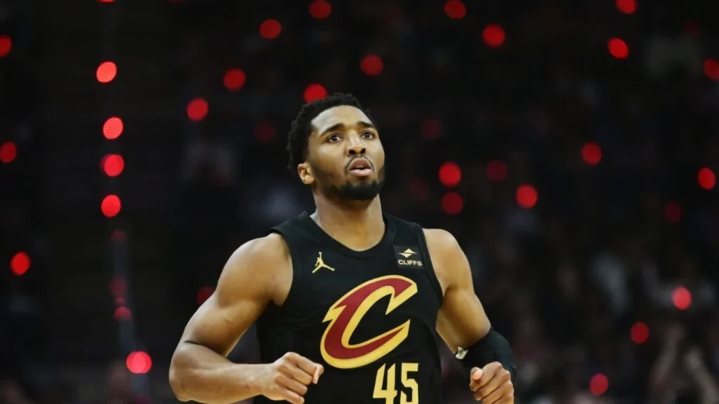 Mitchell tưởng chừng đã rời đi 