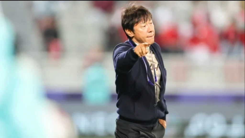 HLV Shin cảm thấy tự tin về sức mạnh đội nhà