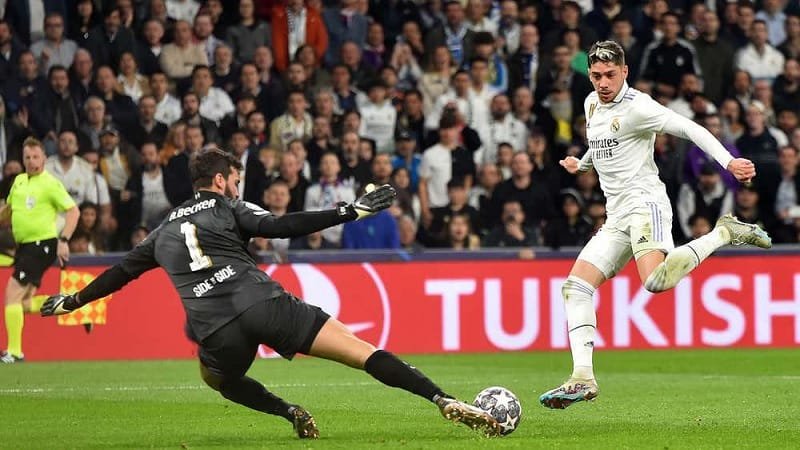 Alisson xuất sắc trong những tình huống một đối một