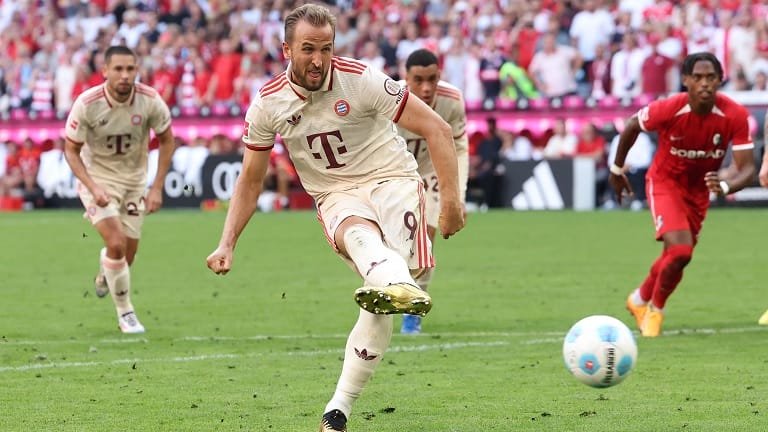 Harry Kane chưa thể giúp Bayern giành danh hiệu ở mùa trước (Nguồn: TheSun)
