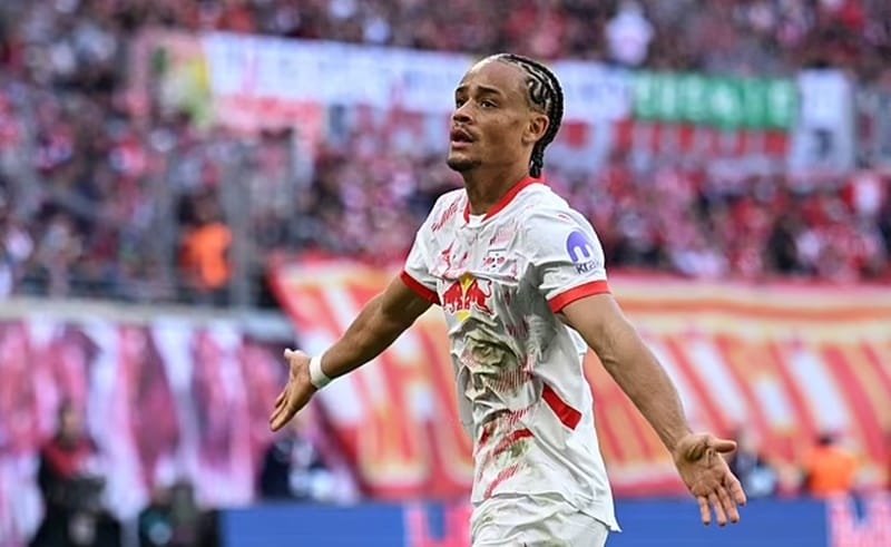 Man Utd không thể chiêu mộ Simons.