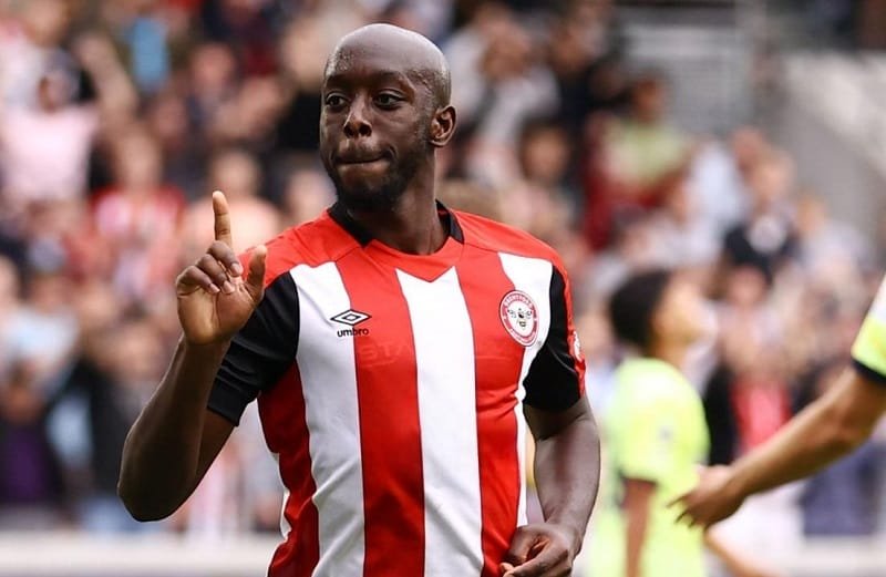 Brentford cũng khởi đầu tốt