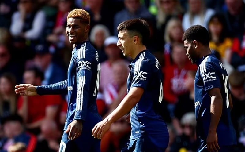 Rashford vừa ghi bàn cho Man Utd.