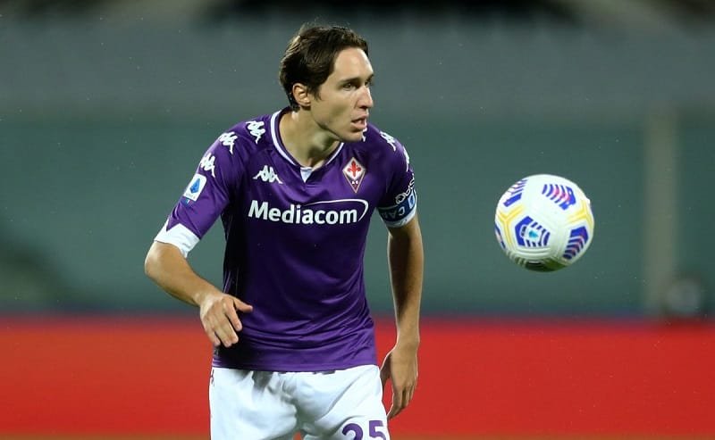 Chiesa giành được suất đá chính tại Fiorentina ngay mùa giải chuyên nghiệp đầu tiên.