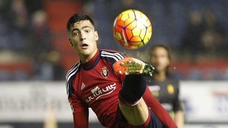 Merino thi đấu xuất sắc trong màu áo Osasuna ngay từ khi còn trẻ.