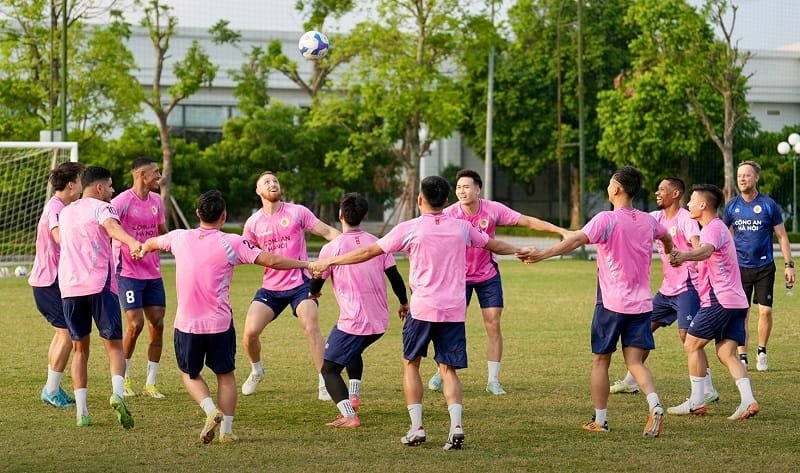 CAHN hiện xếp thứ 7 tại V-League 2024/25 (Ảnh: Công An Hà Nội FC).