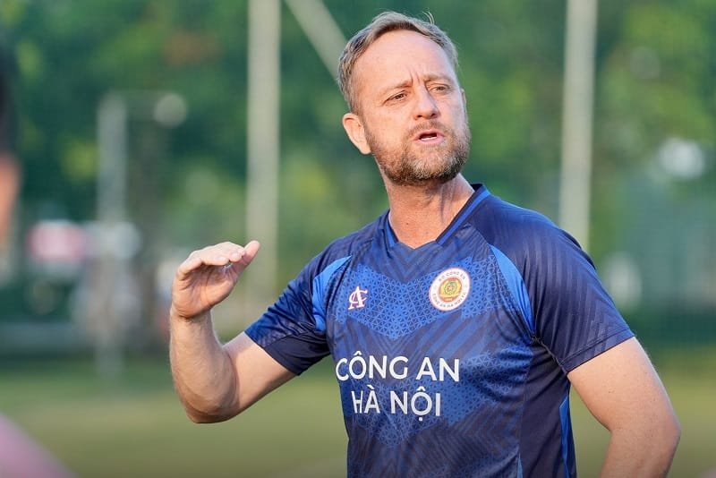 HLV Mano Polking cho biết CAHN đã chuẩn bị kỹ lưỡng (Ảnh: Công An Hà Nội FC).