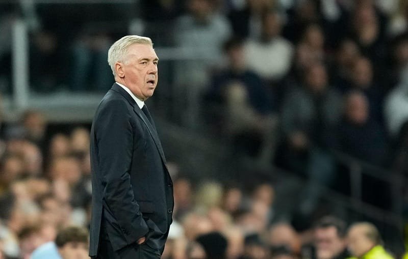 HLV Carlo Ancelotti tin Real Madrid sẽ sớm vượt qua thất bại.