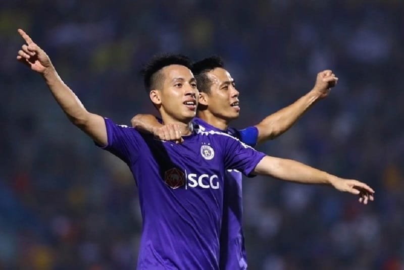 Hùng Dũng có nhiều năm thi đấu cùng Văn Quyết tại Hà Nội (Ảnh: Bongda24h).