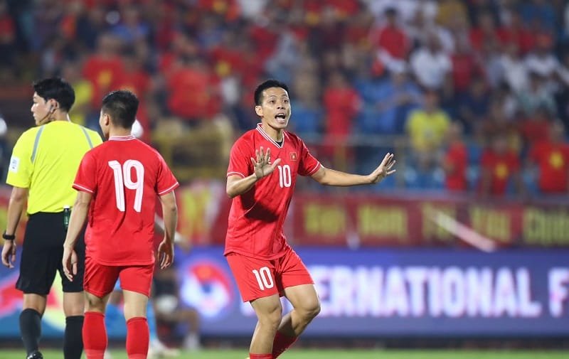 Văn Quyết cho biết thể trạng của anh không còn tốt (Ảnh: VFF).