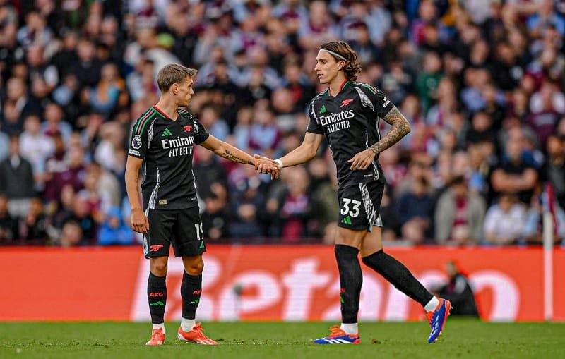 Calafiori chuẩn bị đối đầu Trossard