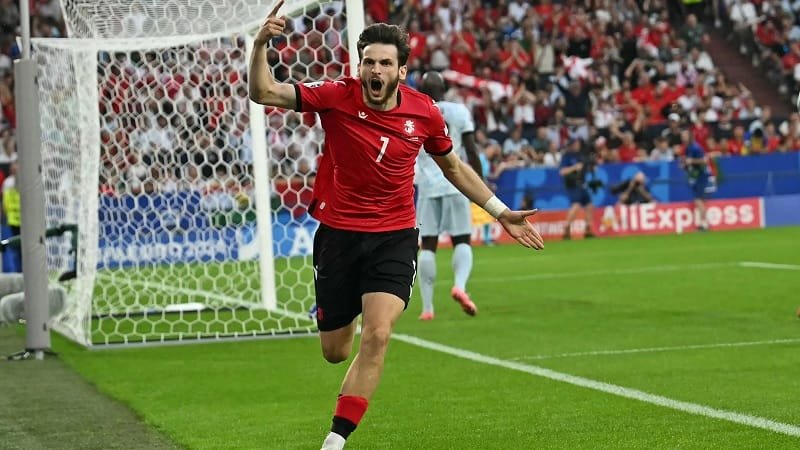 Kvaratskhelia đang là trụ cột của tuyển Georgia