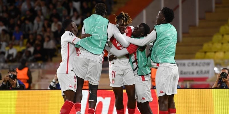 Monaco bay cao đầu mùa giải