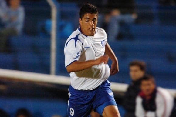 Suarez đã là chú ngựa chứng ngay từ khi còn là một cầu thủ trẻ.