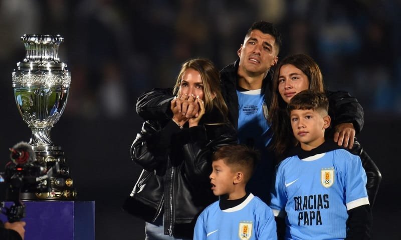 Gia đình luôn là ưu tiên hàng đầu trong các lựa chọn của Suarez.