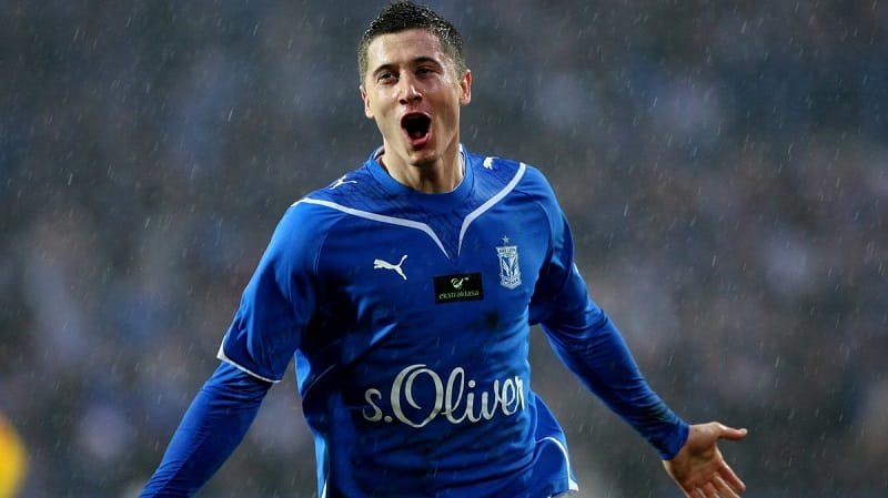 Lewandowski ghi hơn 20 bàn mỗi mùa dù còn rất trẻ.