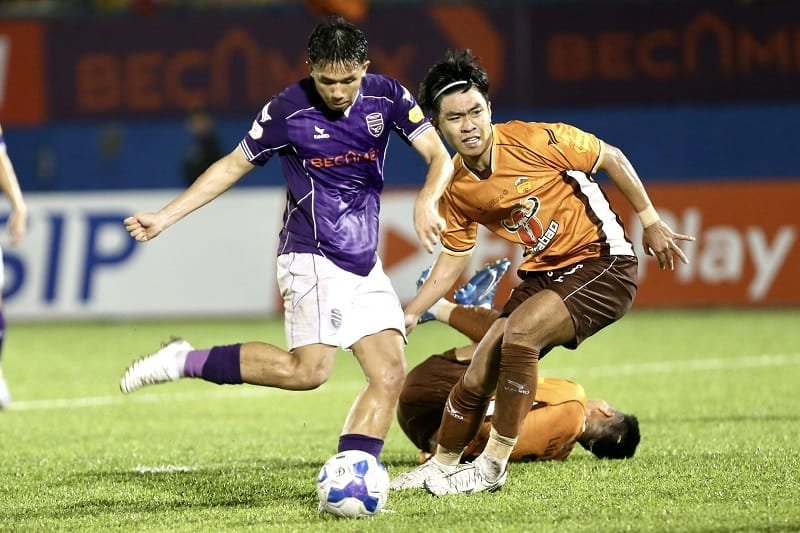 Bình Dương giành chiến thắng đậm trước HAGL (Ảnh: Khả Hòa).