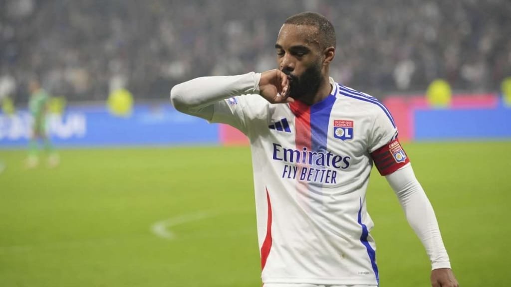 Real Madrid nhắm mua Lacazette với giá rẻ