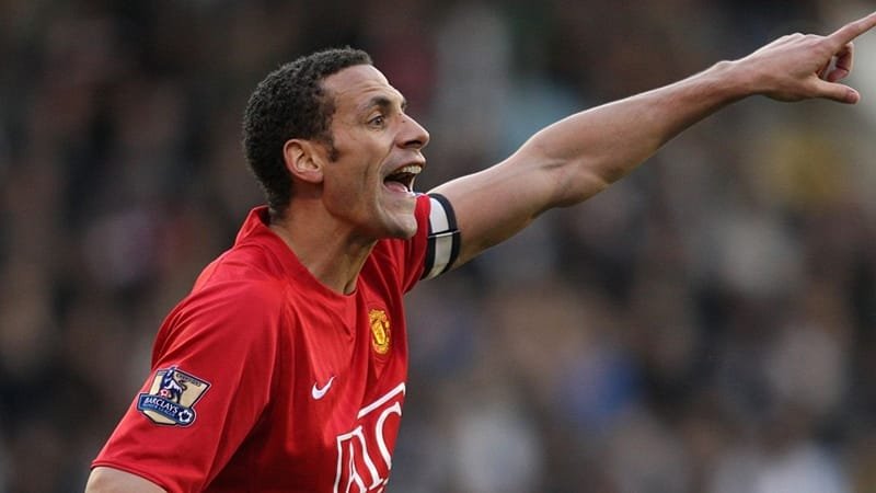 Ferdinand là thủ lĩnh hàng thủ MU năm đó