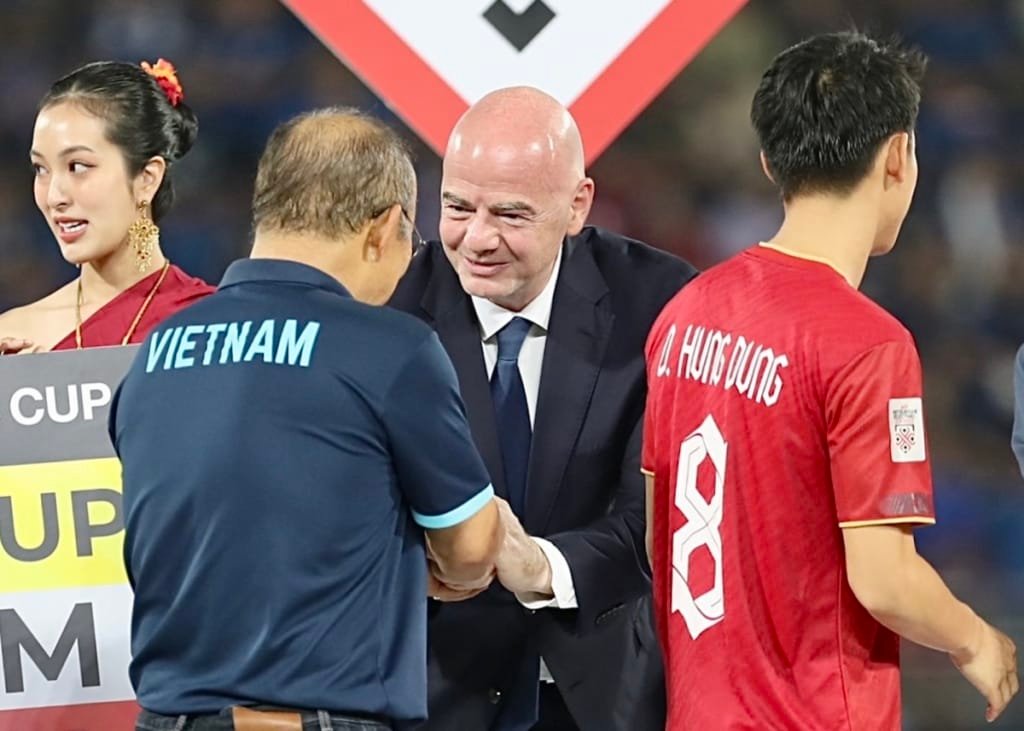 Chủ tịch FIFA từng trao giải ở AFF Cup 2022