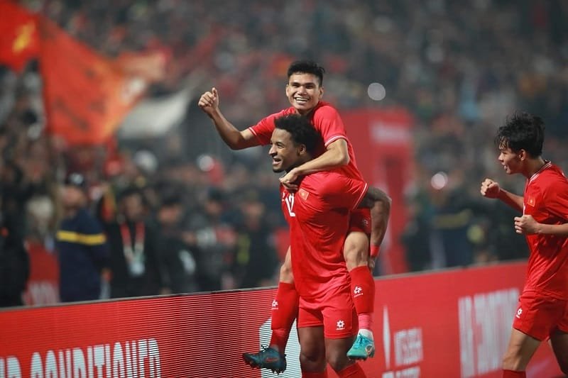 Xuân Son có màn ra mắt ĐT Việt Nam thành công (Ảnh: Rafaelson Fernandes).