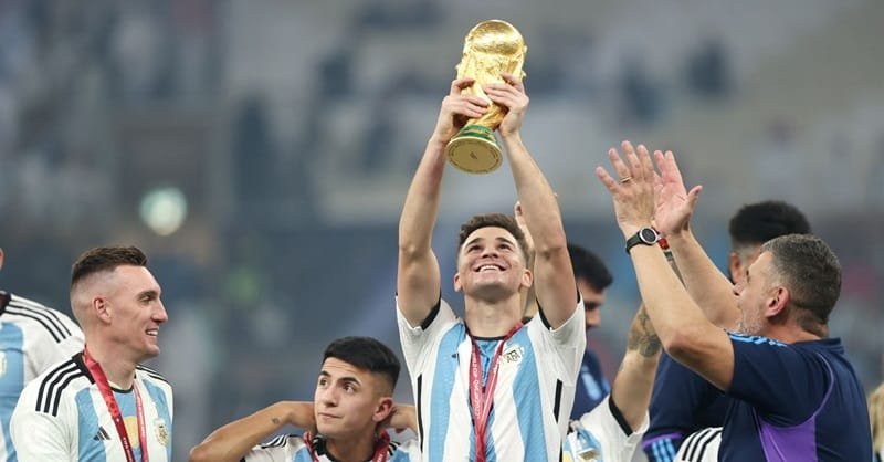 Alvarez vô địch World Cup cùng ĐT Argentina