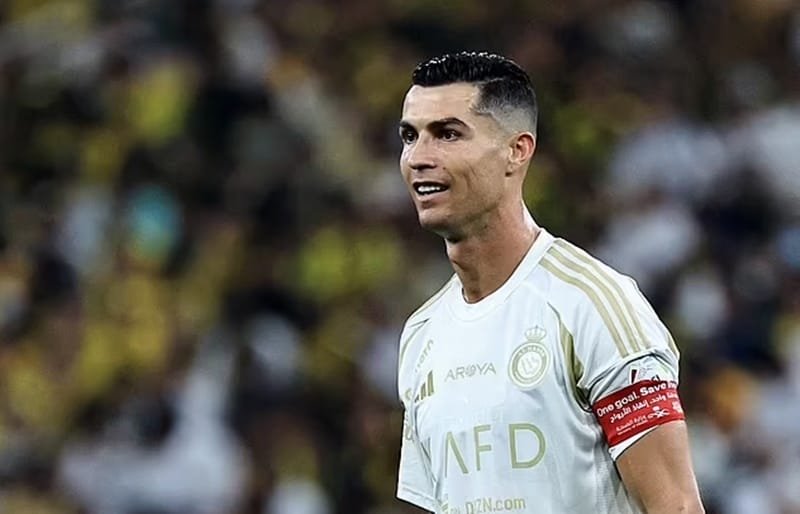 Ronaldo lại hạ thấp Ligue 1.