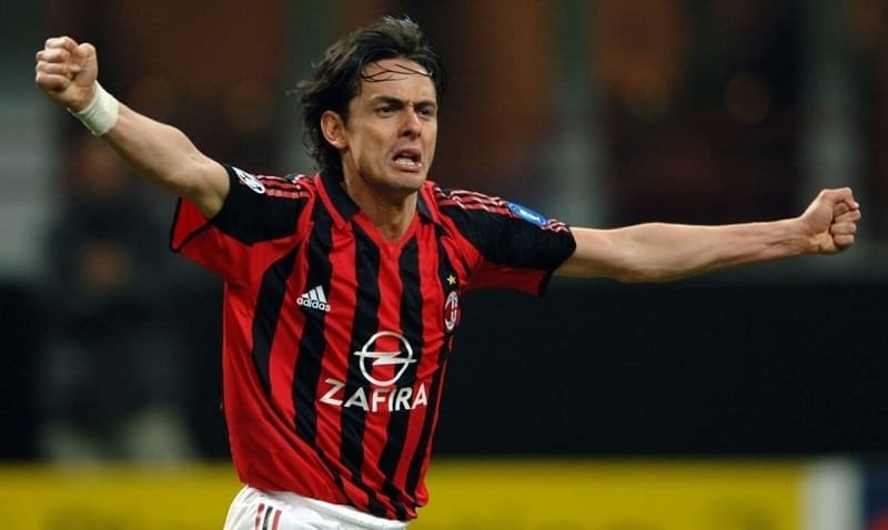 Filippo Inzaghi là cầu thủ nổi tiếng nhất với lối chơi phá bẫy việt vị.