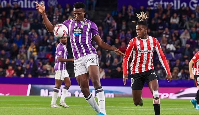 Man City nhắm sao trẻ 18 tuổi.