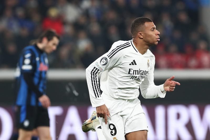 Mbappe mở tỷ số nhưng phải rời sân sớm trước Atalanta