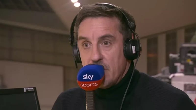 Neville muốn Amorim ổn định bộ khung.