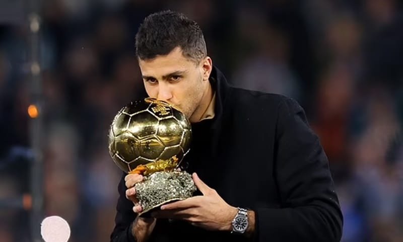 Rodri có thể tái xuất trước khi mùa giải khép lại.