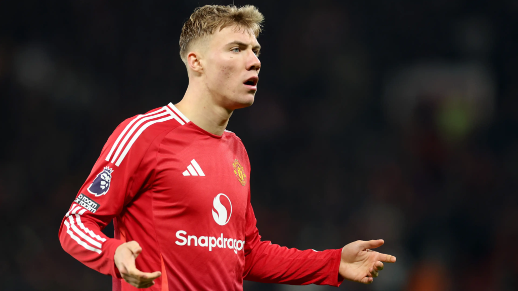 Rasmus Hojlund đối mặt tương lai bất định tại Man United.