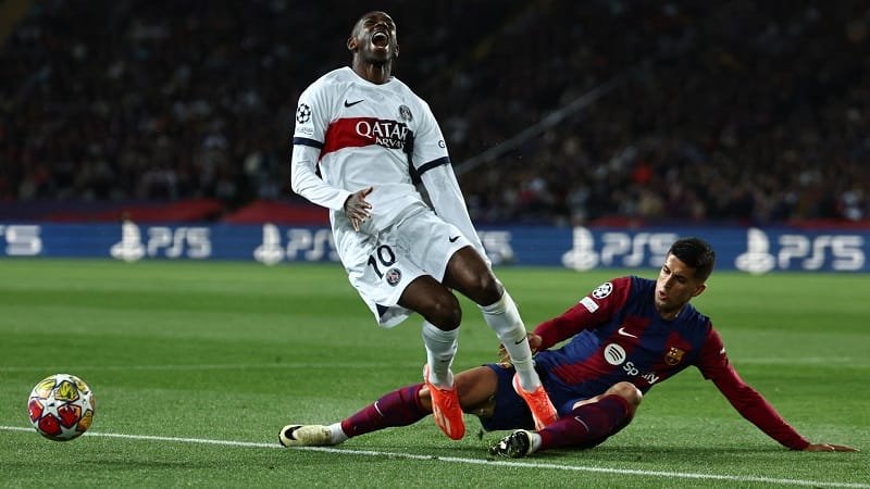 Phạm lỗi trong khu vực 16m50 dẫn đến quả phạt đền