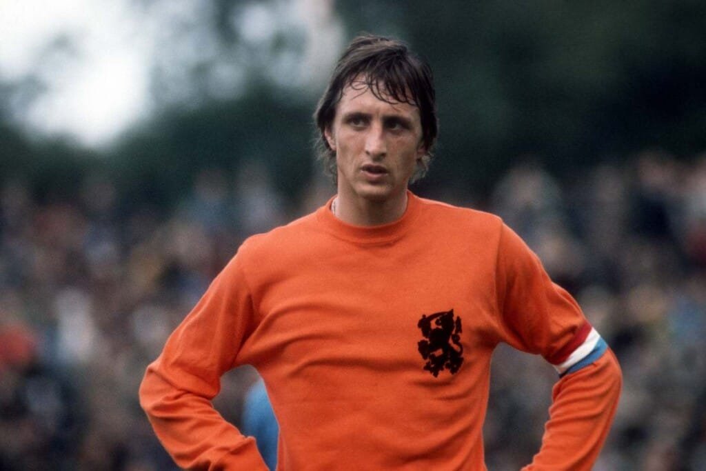 Johan Cruyff được phong thánh trong bóng đá.