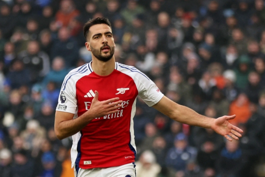 Tiền vệ người Tây Ban Nha lập cú đúp trong 10 phút cuối trận