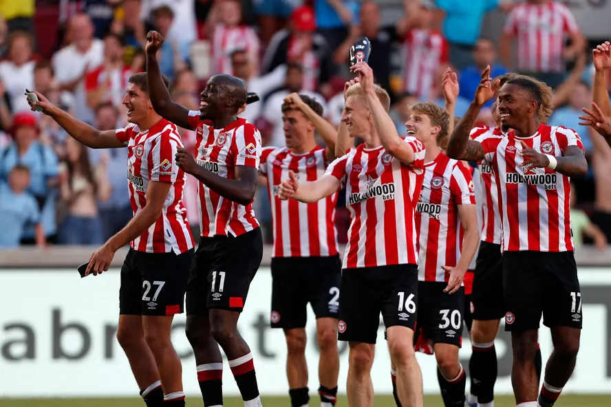 Brentford lên chơi Ngoại hạng Anh ở mùa 2021/22.