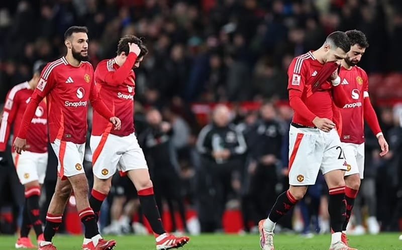 MU bị loại khỏi FA Cup